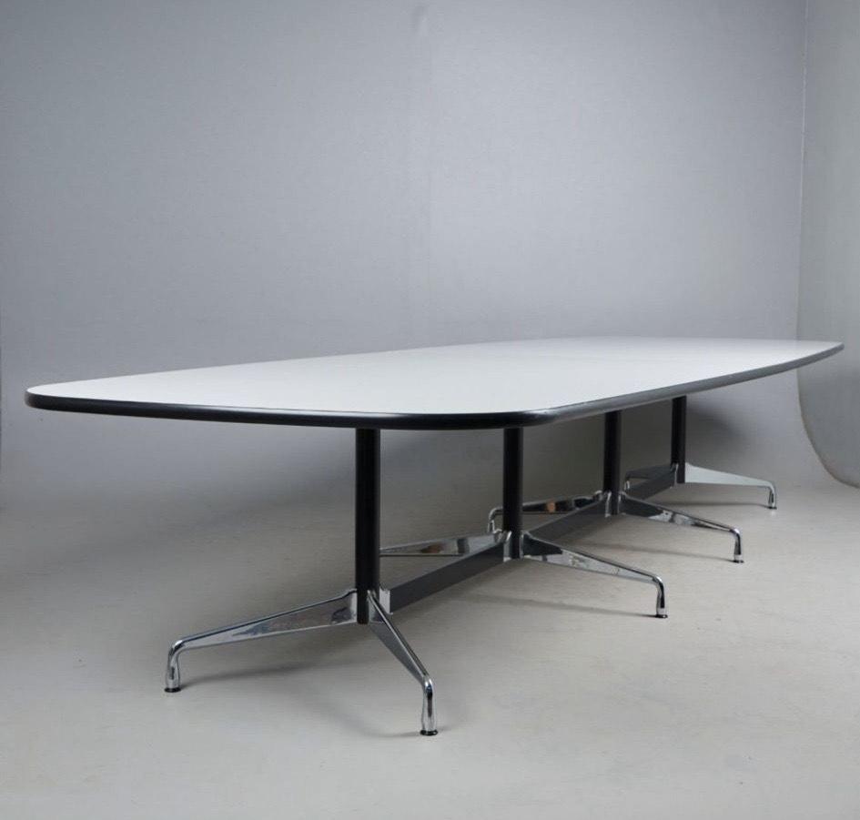 1X Vitra Eames Segmented Table Wit 520 cm, Niet ingevuld, 150 tot 200 cm, Niet ingevuld, Ophalen of Verzenden