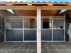 Stalwanden 2 voorwanden en 1 tussenwand te koop, Dieren en Toebehoren, Stalling, 2 of 3 paarden of pony's