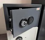 Zeer degelijke Sistec kluis en brandkast elo3 et3, Ophalen, Zo goed als nieuw, Brandkast