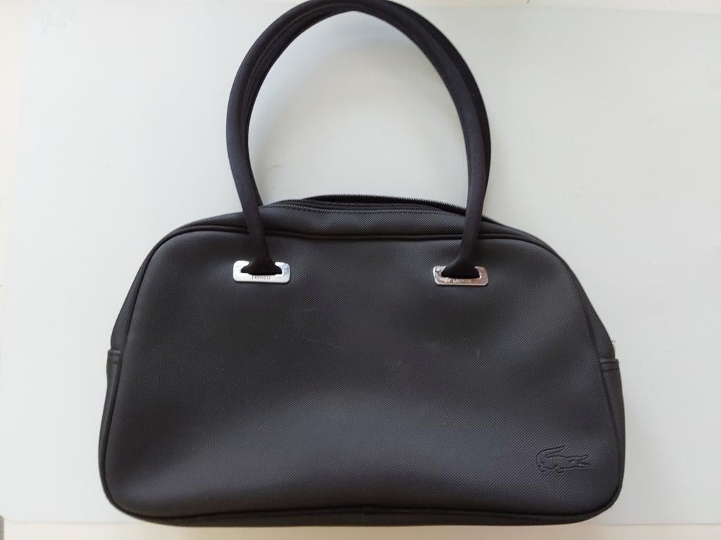 Handtas 🐊 Lacoste, Sieraden, Tassen en Uiterlijk, Tassen | Damestassen, Ophalen of Verzenden, Zo goed als nieuw, Zwart, Handtas