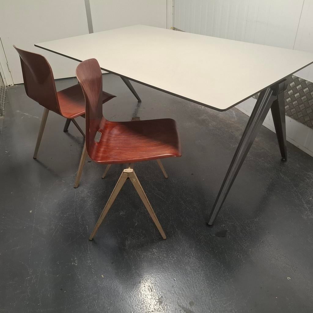 Vintage 2 stoelen bureaustoel eetkamerstoel schoolstoel, Ophalen, Gebruikt, Twee, Bruin