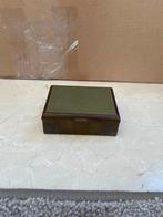 Kleine houten Sieradenkistje met textuurdeksel, Huis en Inrichting, Woonaccessoires | Kisten, Ophalen of Verzenden, Zo goed als nieuw