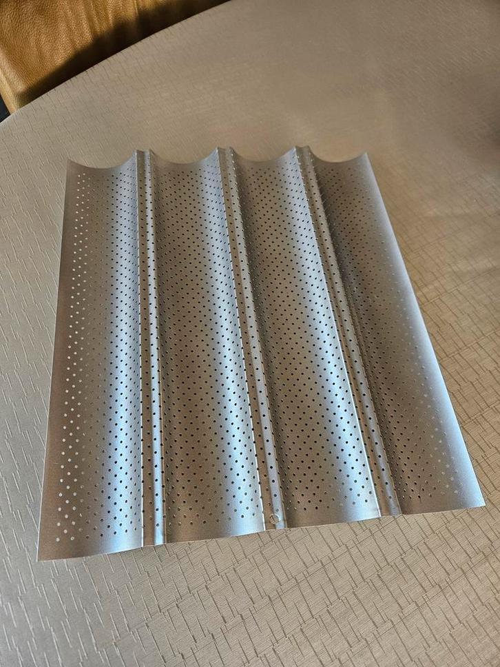 Baguette Bakplaat Stokbrood Bakvorm Geperforeerd, Huis en Inrichting, Keuken | Keukenbenodigdheden, Nieuw, Ophalen of Verzenden