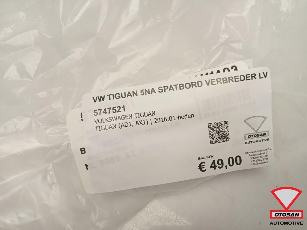 VW Tiguan 5NA Spatbord Wielkast Verbreder Links Voor Nieuw!, Volkswagen, Volkswagen AG, Voor, Nieuw