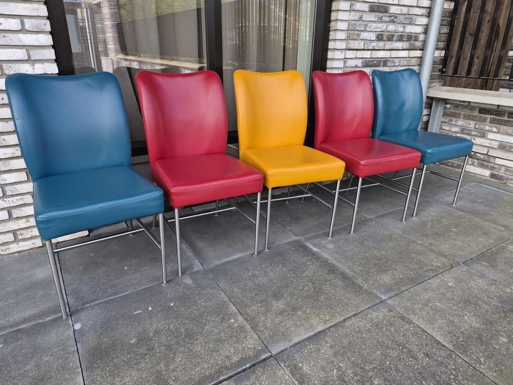 5 Bert Plantagie eetkamerstoelen., Ophalen