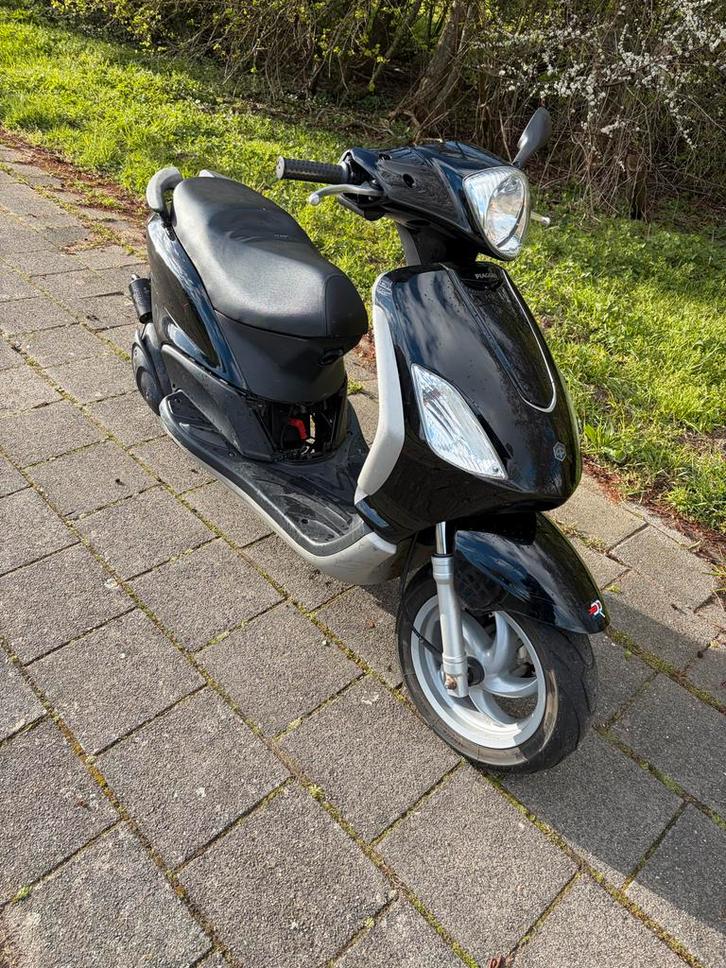 Piaggio Fly 72cc DR 2T 2011 2 takt, Fietsen en Brommers, Scooters | Piaggio, Gebruikt, Fly, Tweetakt, Ophalen
