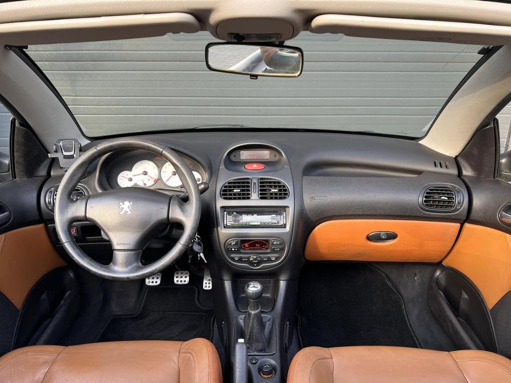 Peugeot 206 CC 2.0-16V Roland Garros | Cabrio | Leder | 168D, Auto's, 136 pk, Gebruikt, 4 cilinders, Cabriolet