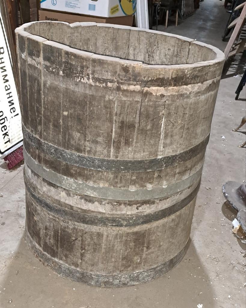 Ton tonnen oude druiventon decoratie, Ophalen