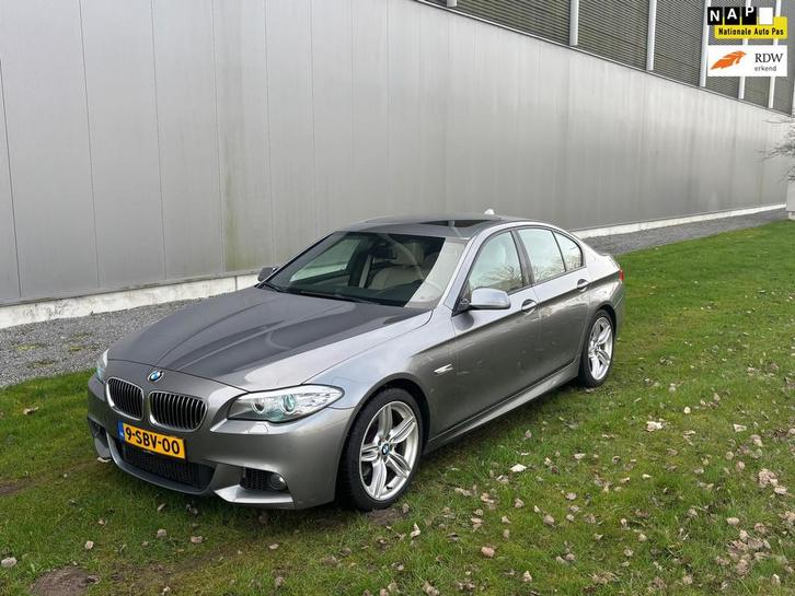 BMW 5-serie 520i|Navi|Autom|Leer|Dak|, Auto's, BMW, Bedrijf, Te koop, 5-Serie, ABS, Airbags, Airconditioning, Bluetooth, Centrale vergrendeling