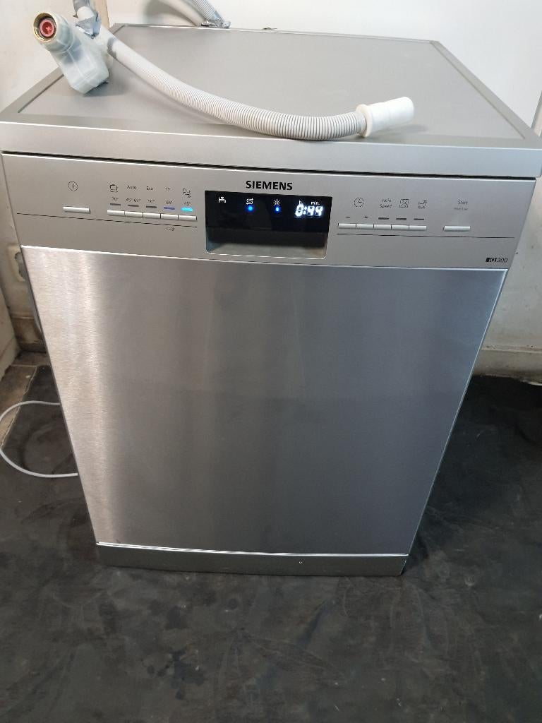 Siemens LUXE vaatwasser werkt super+besteklade+varioSpeed, Ophalen, Minder dan 85 cm, Energieklasse A of zuiniger, Zo goed als nieuw