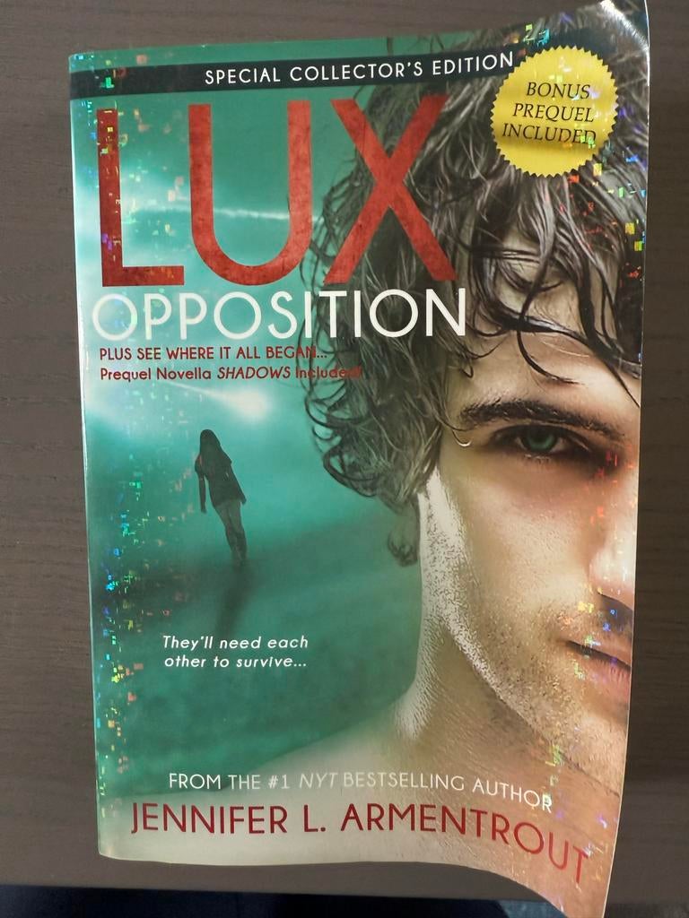 Lux: Opposition - Special Collector's Edition, Ophalen of Verzenden, Gelezen, Amerika