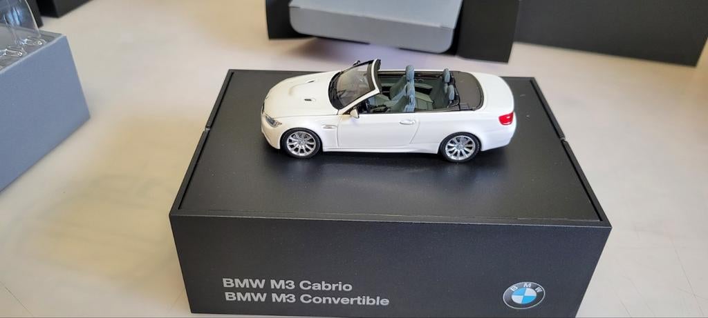 Minichamps BMW M3 E93, Hobby en Vrije tijd, Modelauto's | 1:43, Ophalen of Verzenden, Zo goed als nieuw, Auto, MiniChamps
