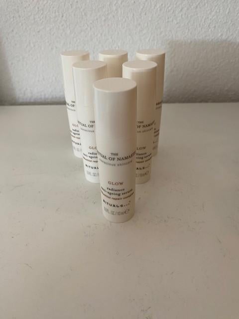 Nieuw Rituals Namaste glow anti-aging serum, Ophalen of Verzenden, Nieuw, Gehele gezicht