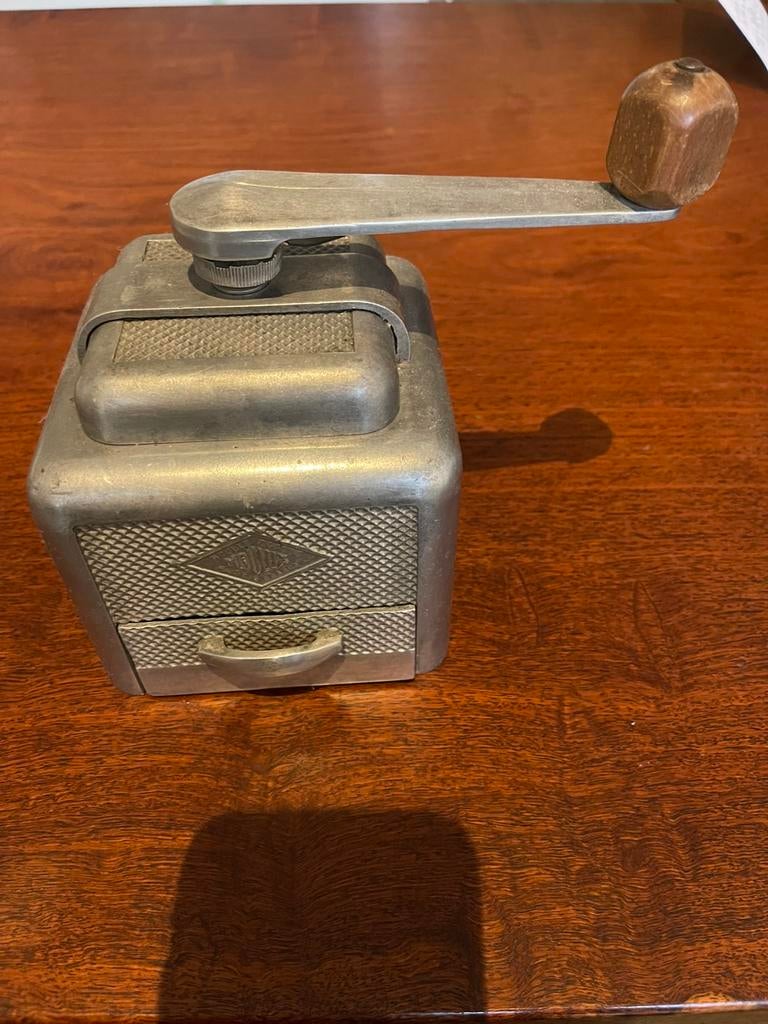 Moulux koffiemolen vintage 1950’s, Antiek en Kunst, Antiek | Keukenbenodigdheden, Ophalen