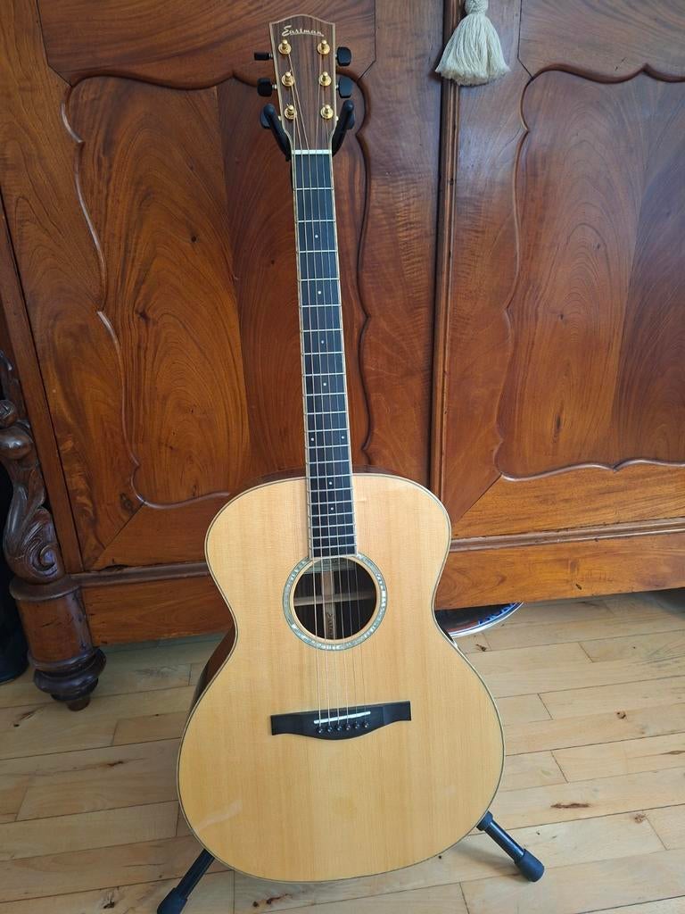 Eastman AC 822 ,Steelstring gitaar Acoustic, als nieuw, Ophalen, Zo goed als nieuw, Western- of Steelstringgitaar, Met koffer
