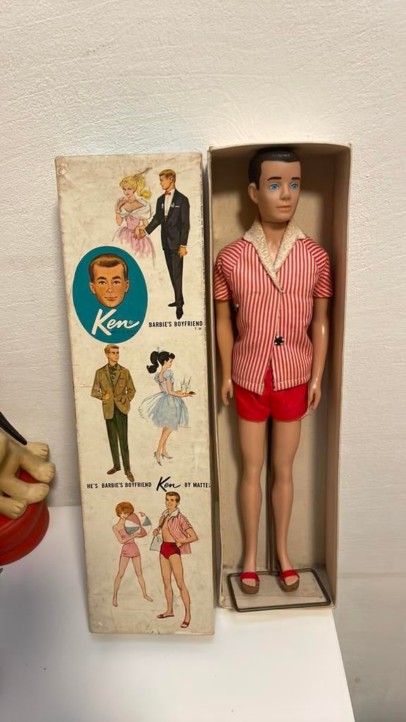 Barbie Ken in originele doos, Verzamelen, Poppen, Ophalen of Verzenden, Zo goed als nieuw, Pop