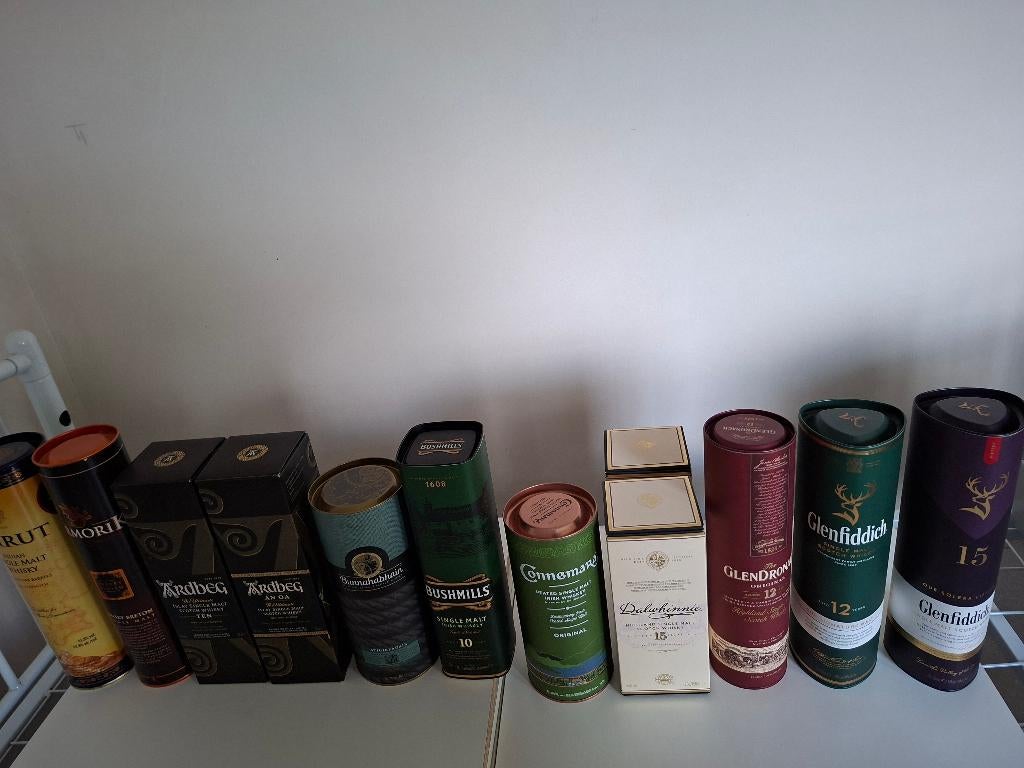 Whisky kokers en dozen, Verzamelen, Ophalen, Zo goed als nieuw, Overige gebieden, Overige typen