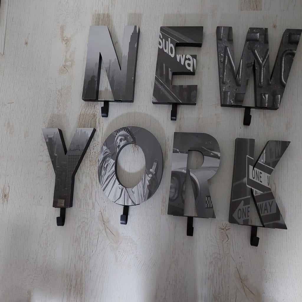 Riviera Maison New York letters kapstok, Wandhaken, Ophalen of Verzenden, Zo goed als nieuw, Minder dan 100 cm