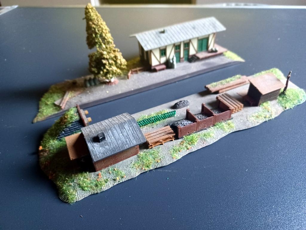 N-Spoor Laadperron met goederenopslag 3, Overige merken, Gebruikt, Gelijkstroom of Wisselstroom, Brug, Tunnel of Gebouw