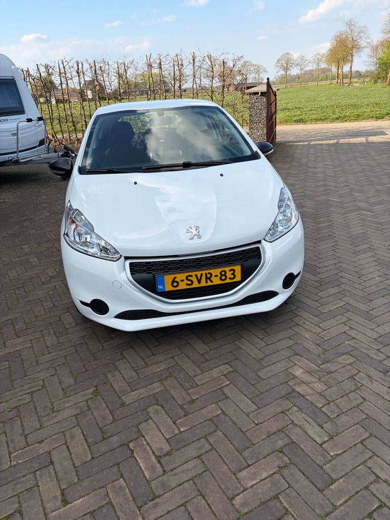 Peugeot 208 1.0 VTI 50KW/68PK 3-D 2013 Wit, Voorwielaandrijving, 450 kg, 31 €/maand, Origineel Nederlands