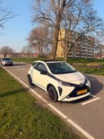 Toyota Aygo 1.0 12V Vvt-i Ddrs 2015 Wit, Auto's, Voorwielaandrijving, Zwart, Cabriolet, 4 stoelen