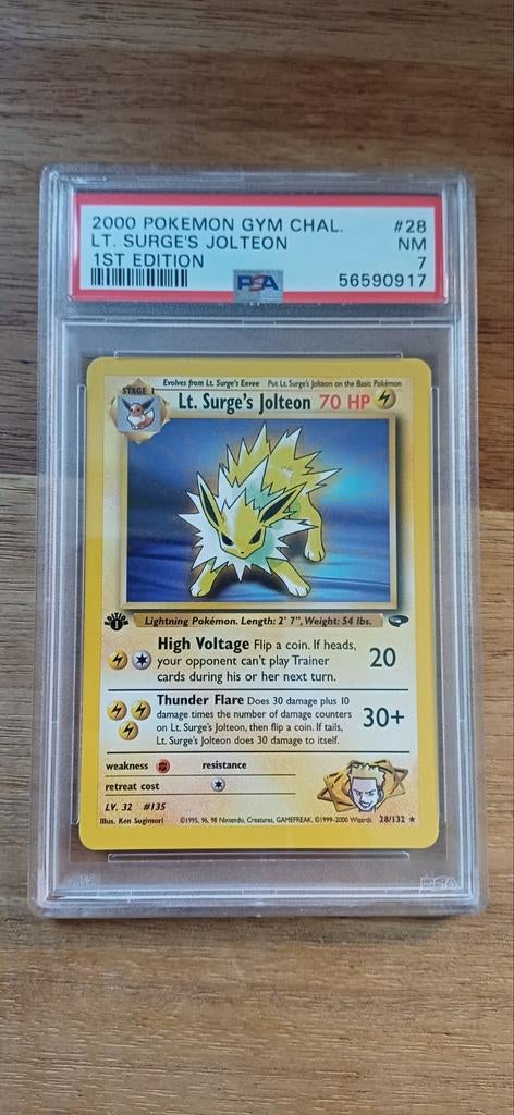 Lt surge's Jolteon 28/132 gym 1st edition psa 7 pokemon, Ophalen of Verzenden, Zo goed als nieuw, Losse kaart