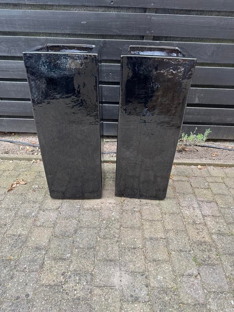 Set van 2 geglazuurde zwarte plantenbakken (tweedehands), Ophalen, Overige materialen, Gebruikt, Minder dan 60 cm