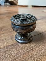 Antieke Rozenkom / Bloemenhouder, Ophalen