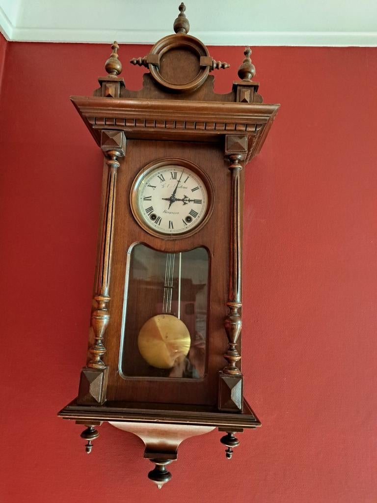 ANTIEKE KLOK 1850 MASSIEF NOTEN HOUTEN KAST + CERTIFICAAT, Ophalen