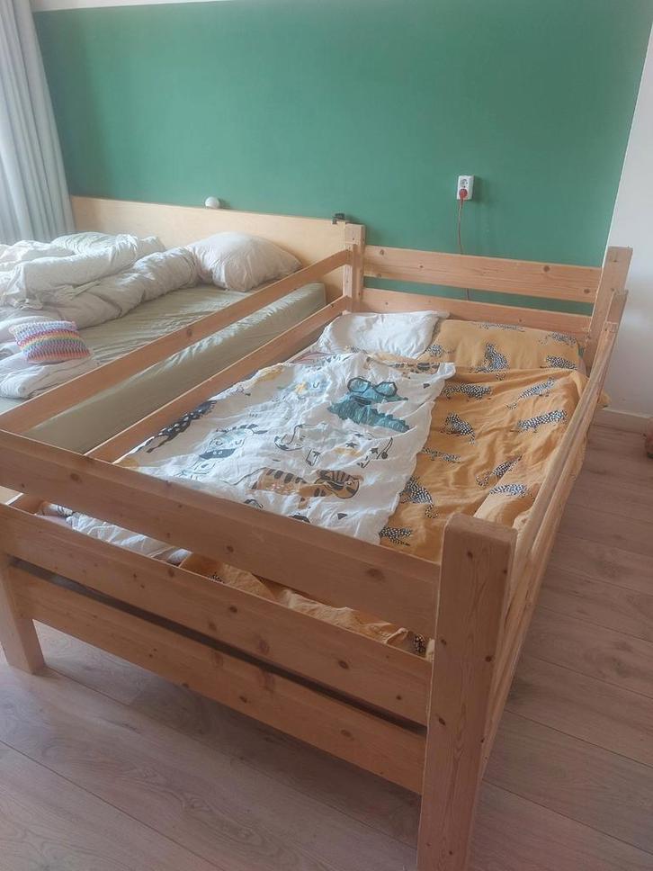 Kinderbed 120 * 200 gratis, Huis en Inrichting, Slaapkamer | Bedden, Gebruikt, Twijfelaar, 120 cm, Hout, Ophalen