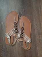 gouden slippers maat 40, Ophalen of Verzenden, Zo goed als nieuw, Overige kleuren