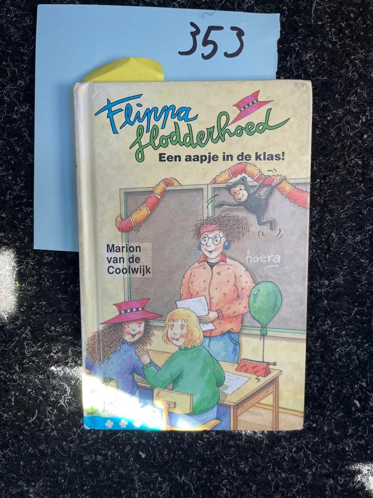Flippa Flodderhoed: Een aapje in de klas! - Marion van de Co, Ophalen of Verzenden, Zo goed als nieuw, Fictie algemeen