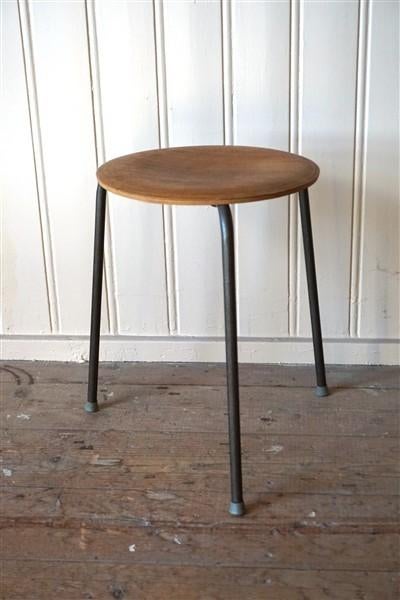 Oude kruk Deens Denemarken, Huis en Inrichting, Krukjes, Arne Jacobsen, Gebruikt, Ophalen of Verzenden, Nvt