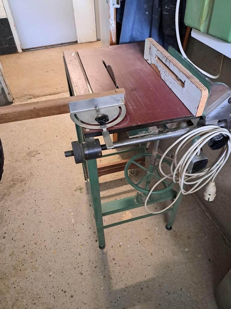 Hobby circelzaag, Eigenbouw, 70 mm of meer, Ophalen of Verzenden, Afkortzaag