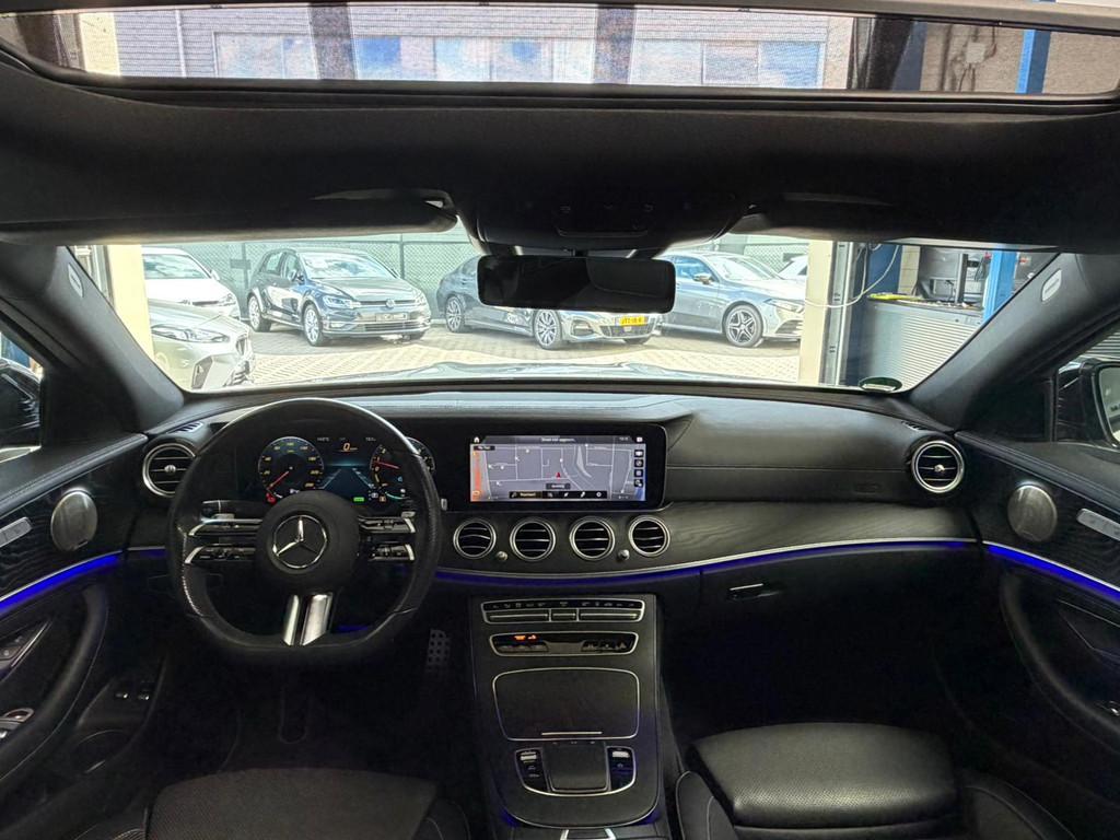 Mercedes-Benz E-klasse 300 e AMG Line Limited,Pano,360 Cam,B, Auto's, Mercedes-Benz, Achterwielaandrijving, Gebruikt, Zwart, 4 cilinders