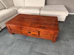 Robuuste acacia salontafel met lades en wieltjes, Huis en Inrichting, Tafels | Salontafels, Gebruikt, 100 tot 150 cm, Minder dan 50 cm