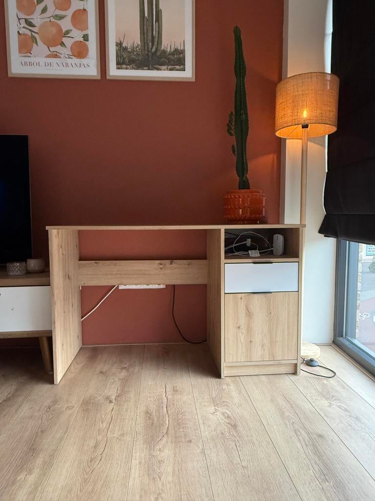 Bureau eiken