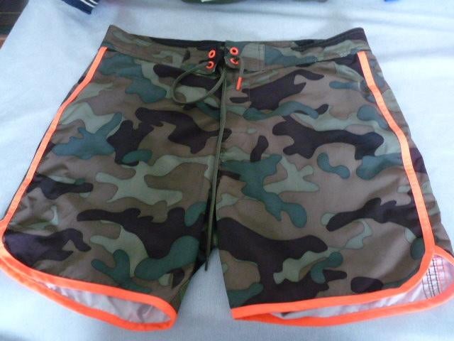  camouflage groene zwemschort van Sundek, mt 30= S, Kleding | Heren, Badmode en Zwemkleding, Sundek, Ophalen of Verzenden, Zwemshort