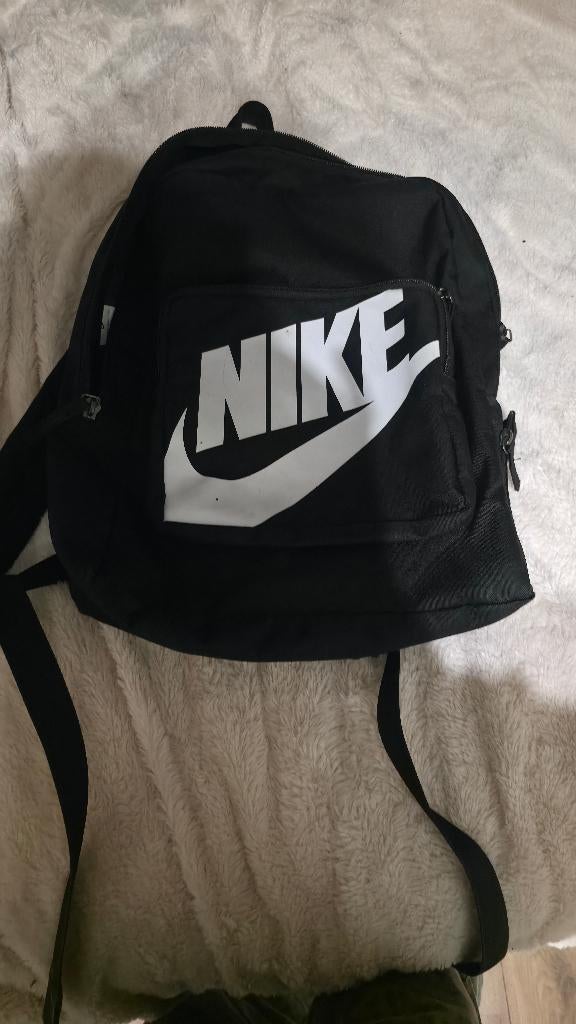 Nike tas, Ophalen, 30 tot 40 cm, Rugtas, Zwart