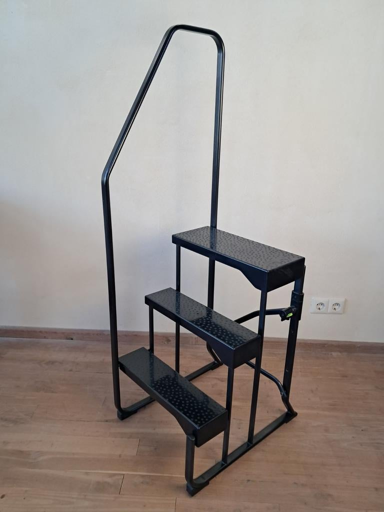 SCALO MAGIS BONETTO DESIGN bibliotheektrap inklapbaar trapje, Ophalen