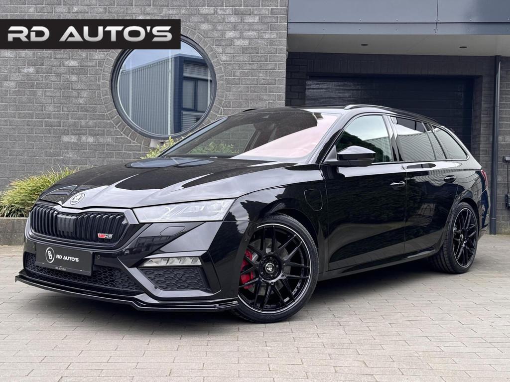 Skoda Octavia 1.4 TSI RS iV PHEV Pano Hud ACC Massage Camera, Gebruikt, 4 cilinders, Zwart, Hybride Elektrisch/Benzine