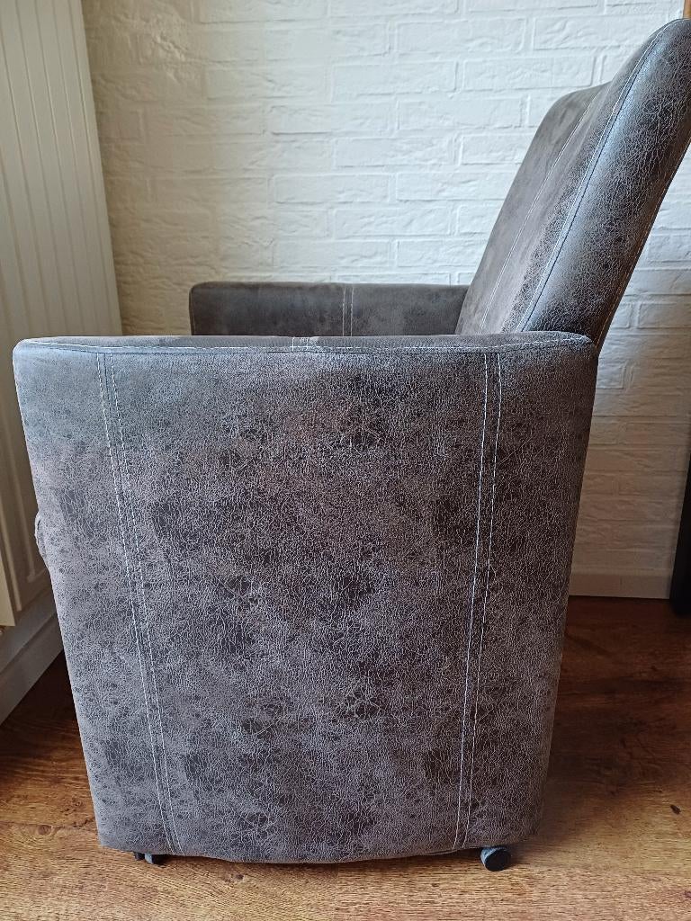 Eetkamerstoel, Huis en Inrichting, Stoelen, Ophalen, Gebruikt, Bruin, Twee