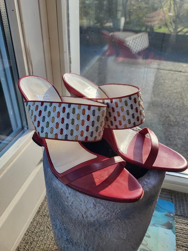 Salvatore Ferragamo muiltjes met hak - Maat 37, Salvatore Ferragamo, Gedragen, Rood, Sandalen of Muiltjes