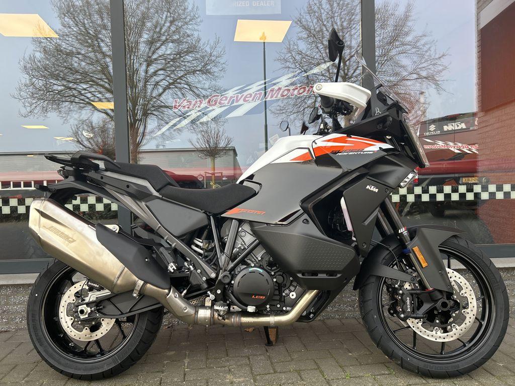 KTM 1390 SUPER ADVENTURE S 2026, Bedrijf, Naked bike