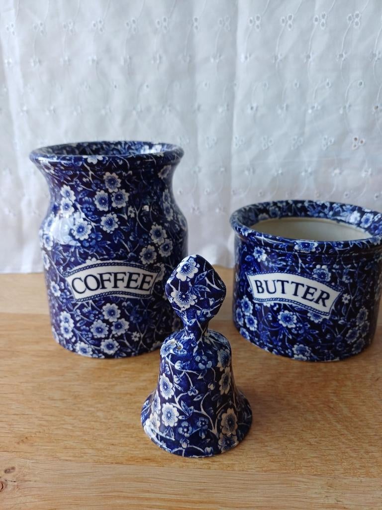 Lotje Burleigh Pottery Blue Calico: potjes en bel, Ophalen of Verzenden