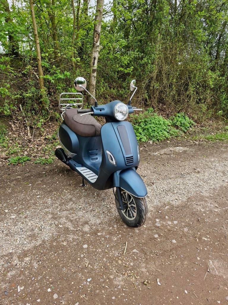 Te koop GTS Toscana scooter blauw goed werkend