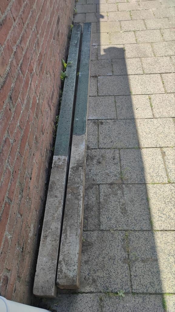 2 betonpalen en 2 betonplaten, Ophalen, Gebruikt, Overige materialen, Minder dan 3 meter