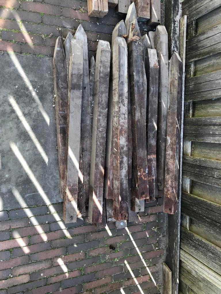 Hardhouten paaltjes, Ophalen, Zo goed als nieuw, Minder dan 180 cm, Balken