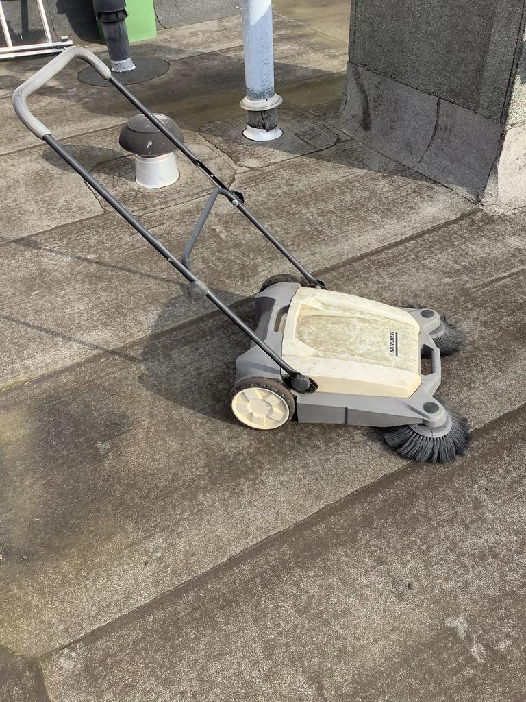 Karcher veegmachine, Ophalen, Gebruikt