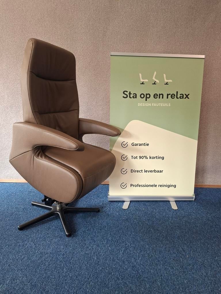 Sta op relax fauteuil de toekomst zo goed als nieuw op accu, Huis en Inrichting, Fauteuils, Ophalen of Verzenden, Zo goed als nieuw